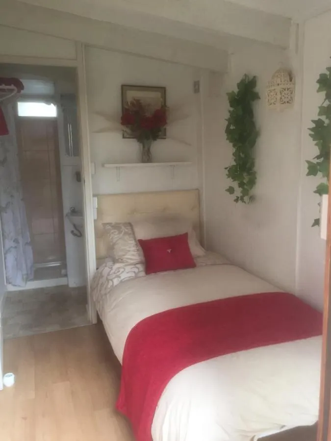 Alice Guest House Cheltenham